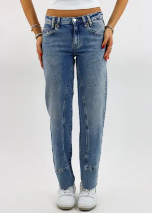 Free People Risk Taker Mid-Rise Jeans ★ Medium Wash