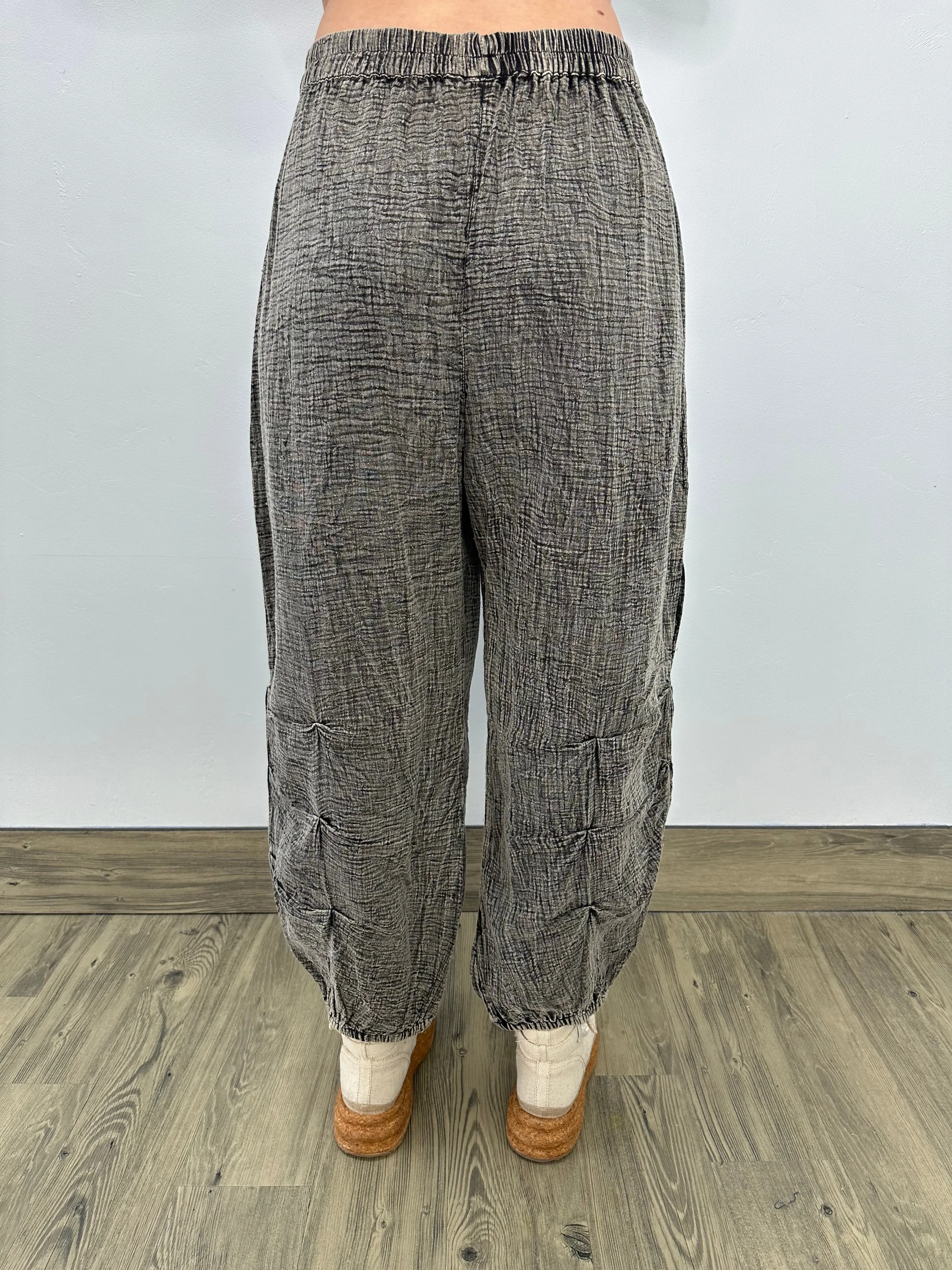 Stone Wash Gauze Pants with Tucks